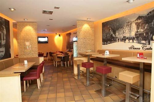 Crimea Wine Hotel Chiavenna Exterior foto